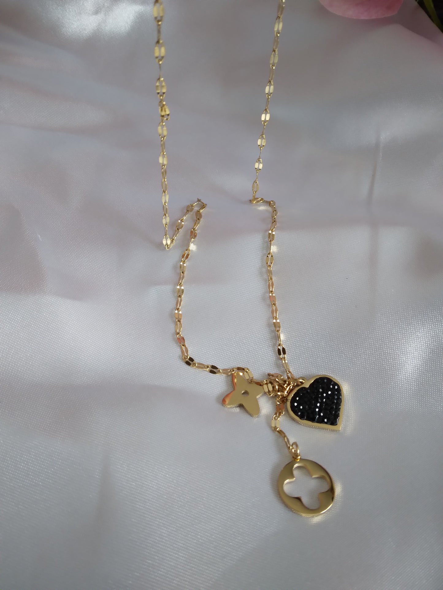 Collier lovely