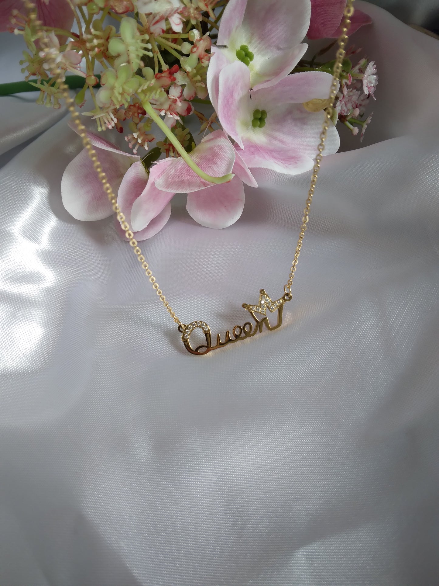 collier Queen