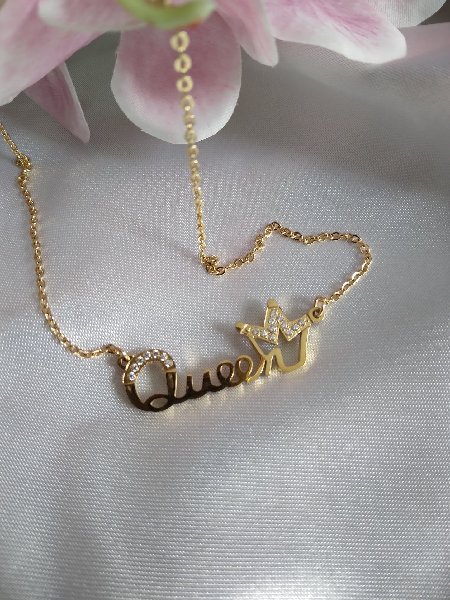 collier Queen